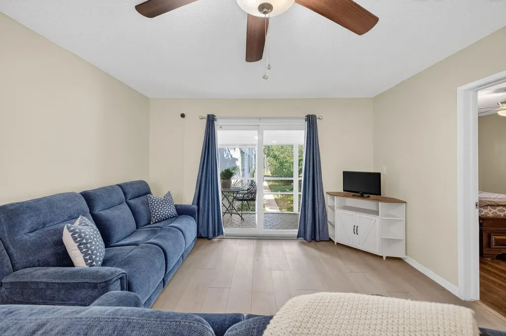 2050 NE 39th Street Lighthouse Point FL 33064