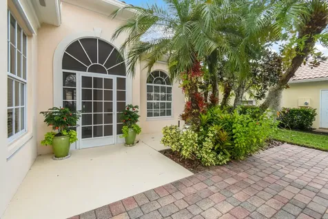 8297 SE Angelina Court Hobe Sound FL 33455