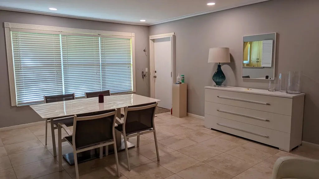 1024 S Oakridge Circle Lake Worth FL 33462