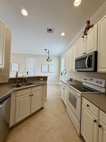 5684 Via De La Plata Circle Delray Beach FL 33484