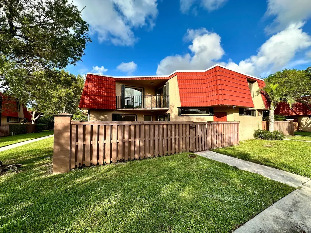 8081 Severn Drive Boca Raton FL 33433