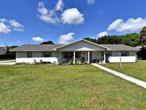 1907 Colonial Road Fort Pierce FL 34950