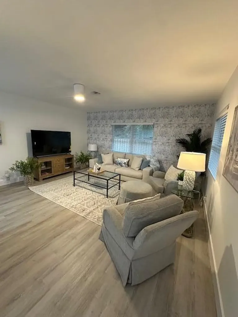 522 Eastwind Drive North Palm Beach FL 33408
