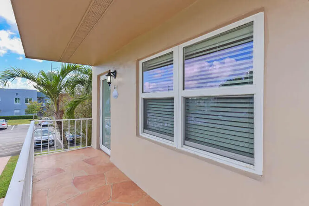864 Normandy R Delray Beach FL 33484