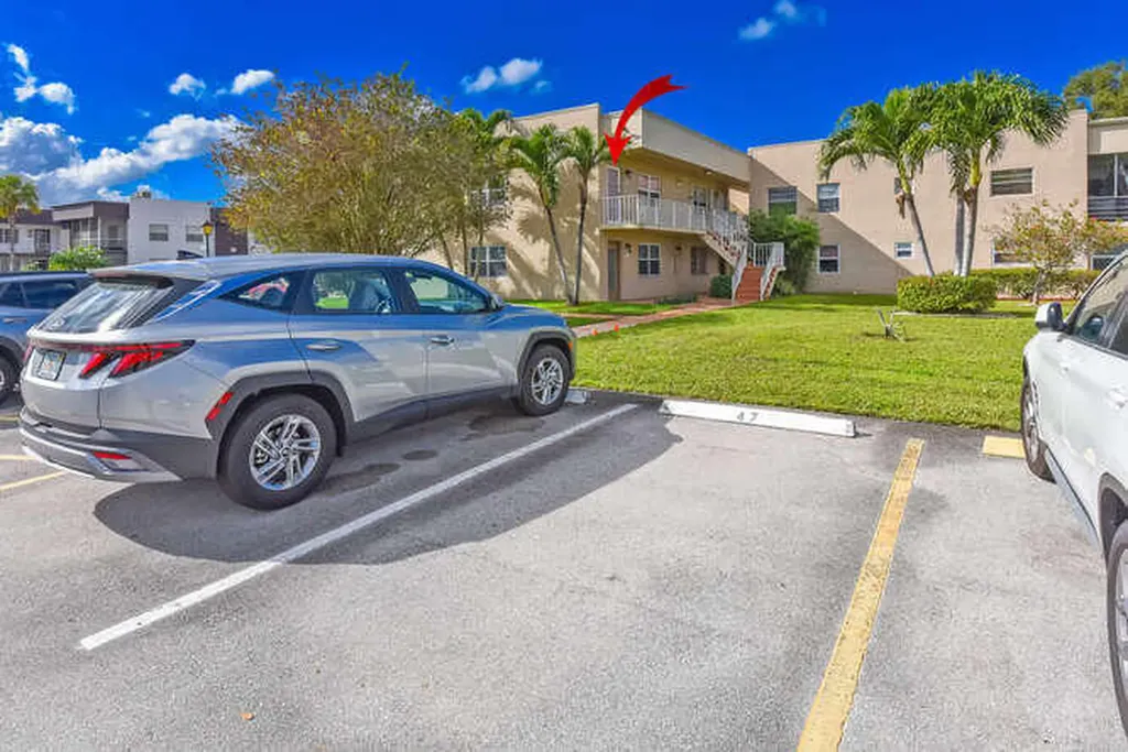 864 Normandy R Delray Beach FL 33484
