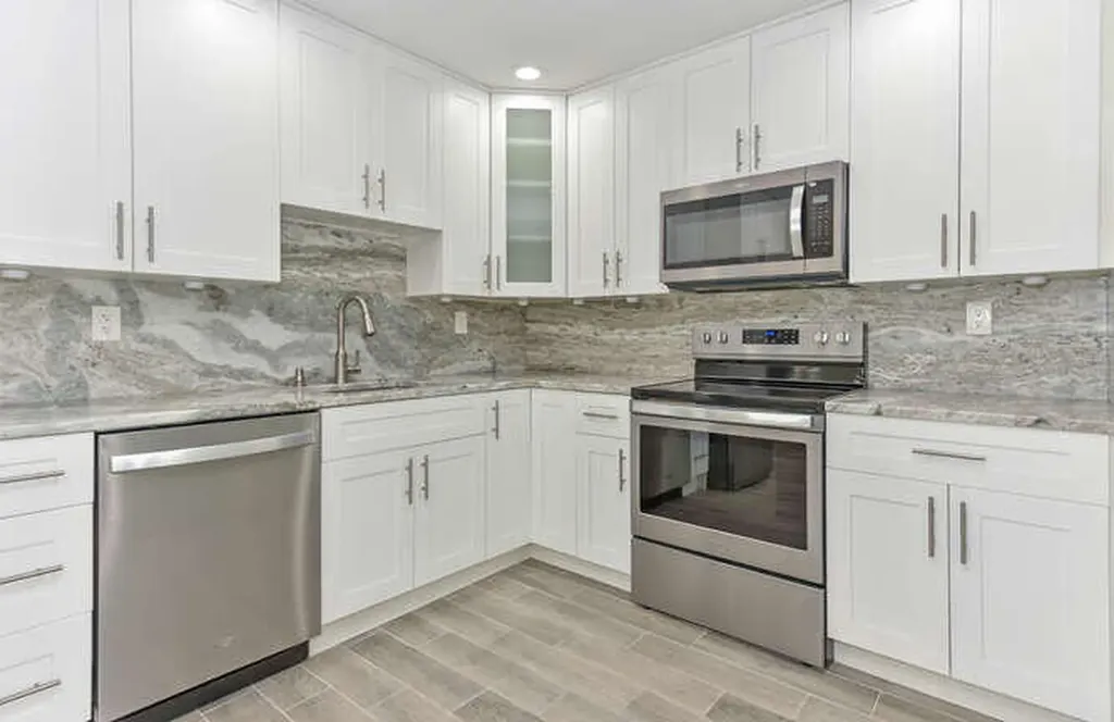 864 Normandy R Delray Beach FL 33484