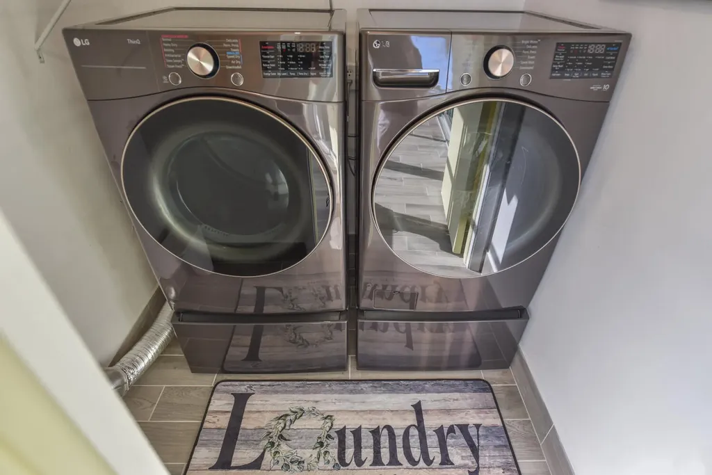 864 Normandy R Delray Beach FL 33484