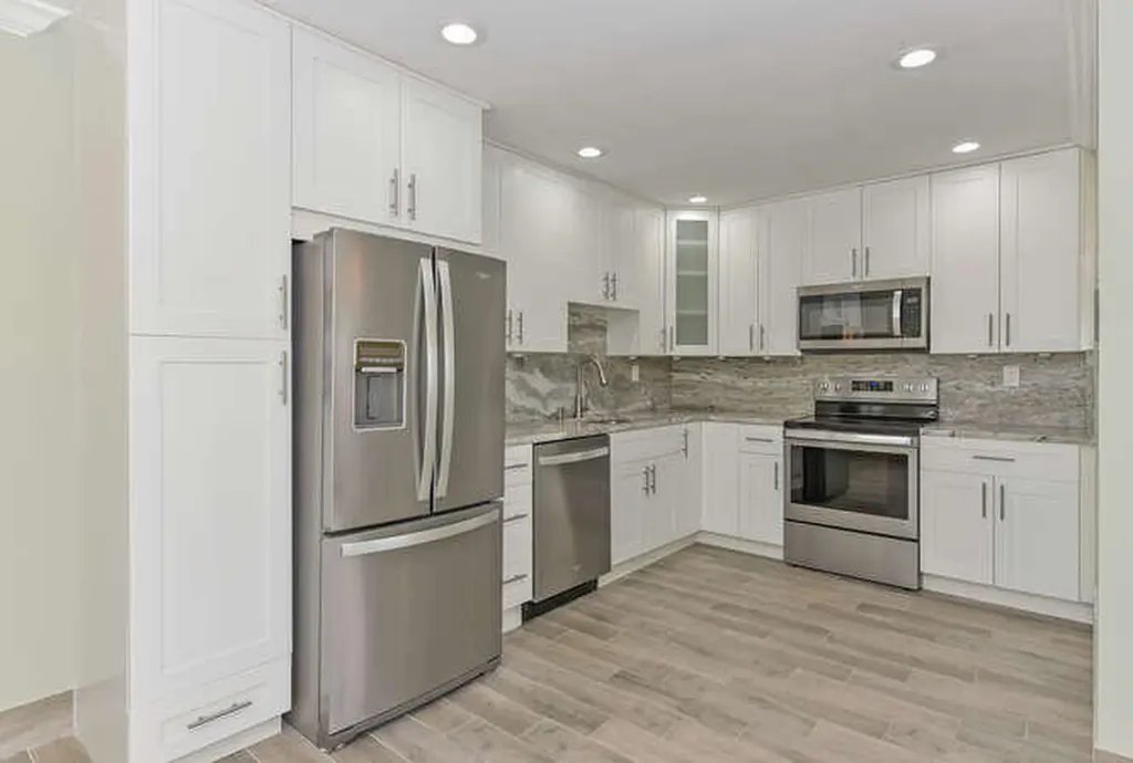 864 Normandy R Delray Beach FL 33484