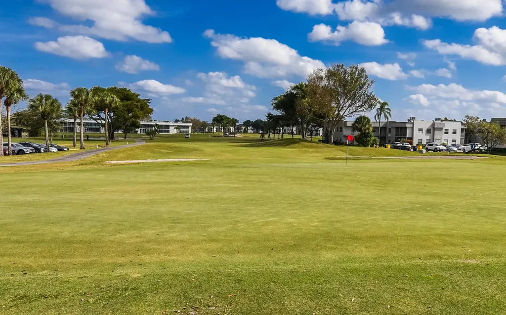 864 Normandy R Delray Beach FL 33484
