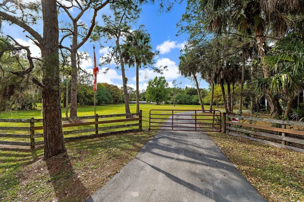17375 Thunder Road Jupiter FL 33478