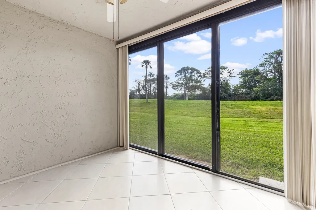 9270 Vista Del Lago Boca Raton FL 33428