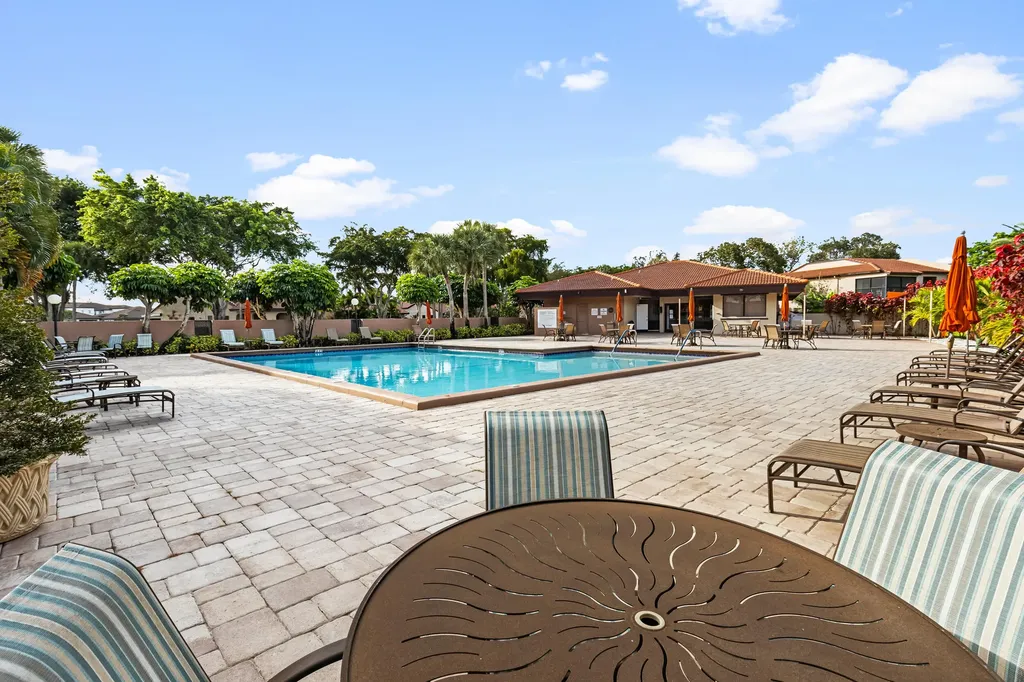 9270 Vista Del Lago Boca Raton FL 33428