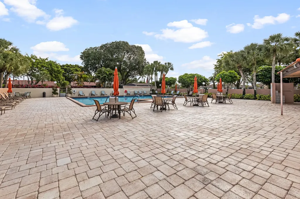 9270 Vista Del Lago Boca Raton FL 33428
