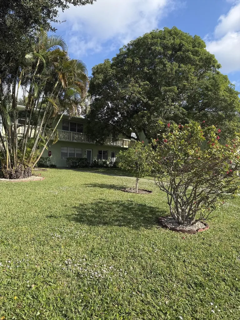 63 Norwich C West Palm Beach FL 33417