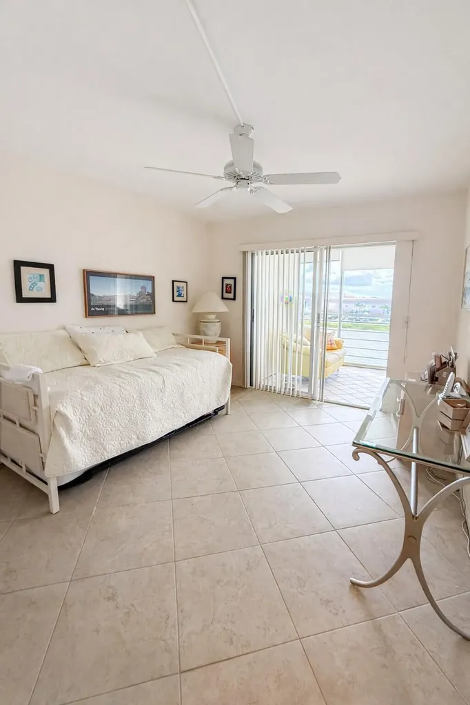 4032 Yarmouth B Boca Raton FL 33434