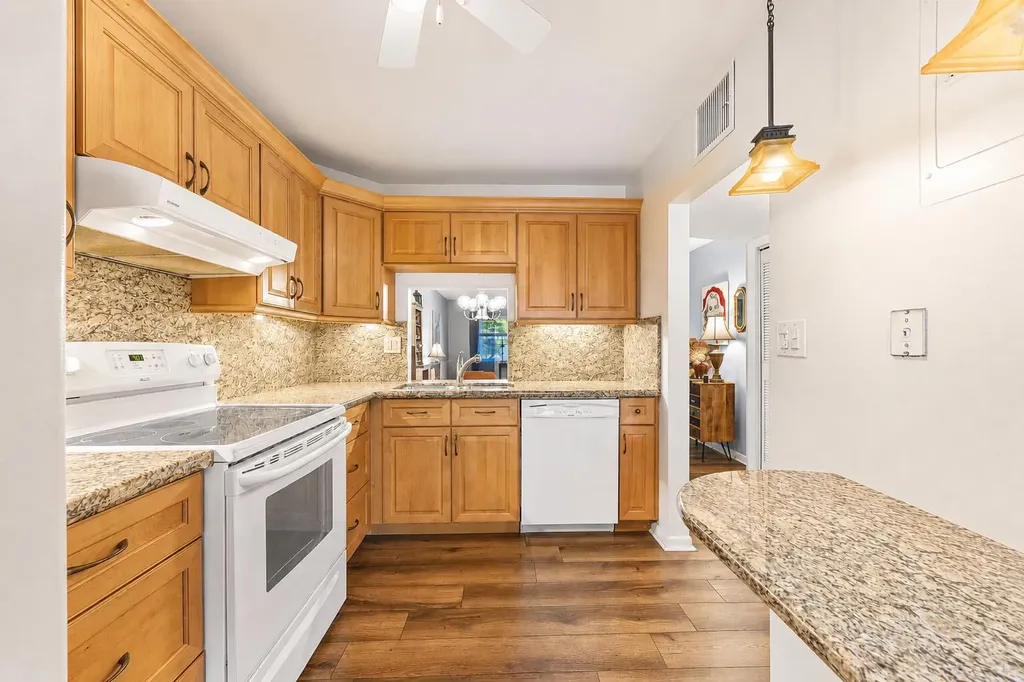860 SE 6th Avenue Deerfield Beach FL 33441