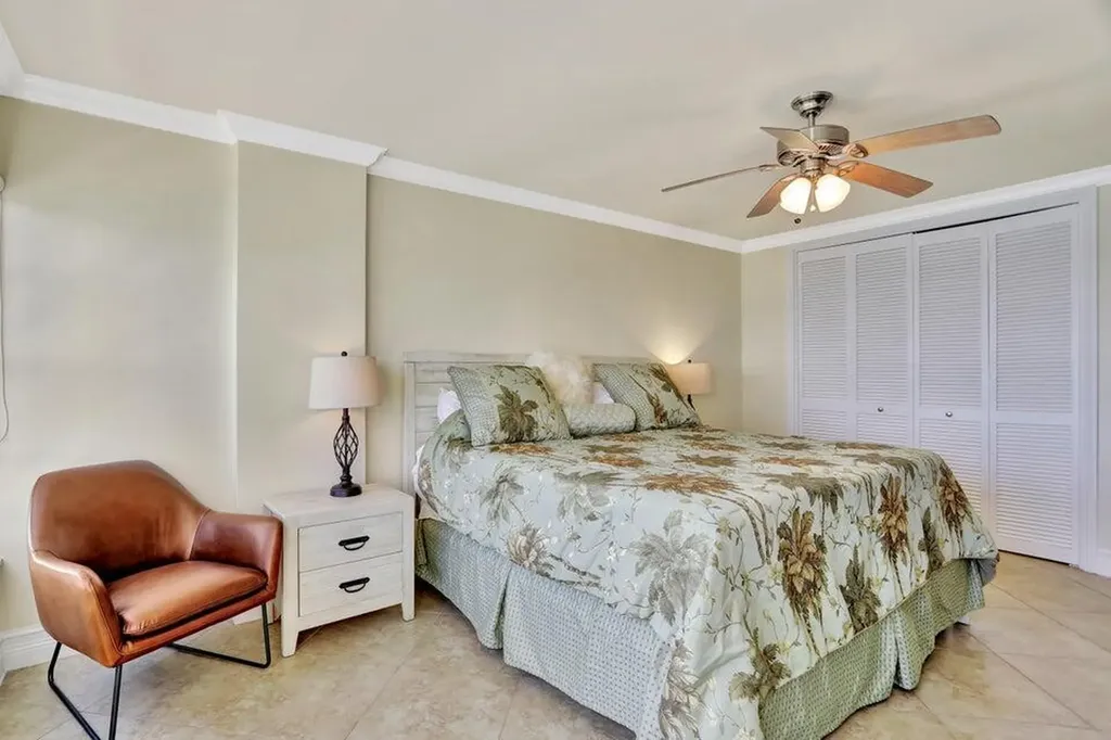 1021 Hillsboro Mile Hillsboro Beach FL 33062