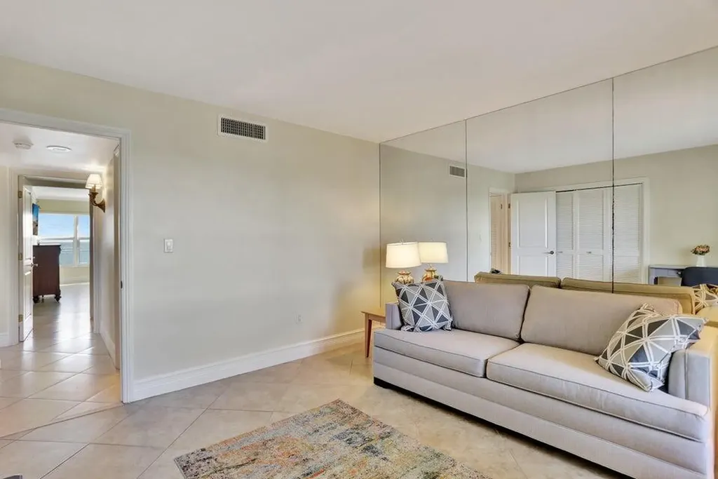 1021 Hillsboro Mile Hillsboro Beach FL 33062