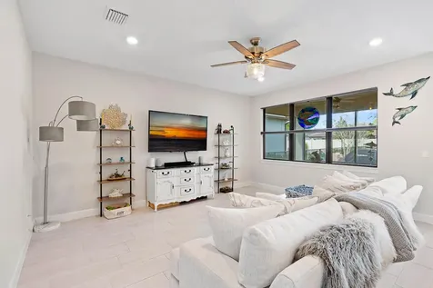 519 SE Villandry Way Port St Lucie FL 34984