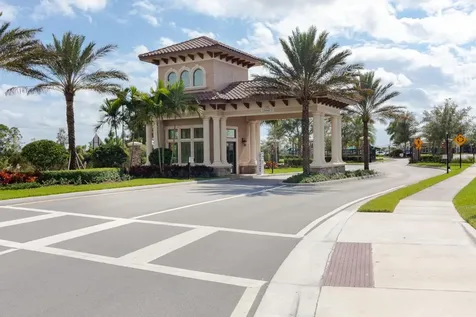 519 SE Villandry Way Port St Lucie FL 34984