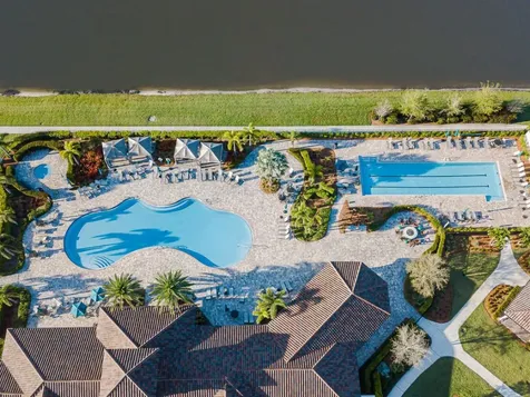 519 SE Villandry Way Port St Lucie FL 34984