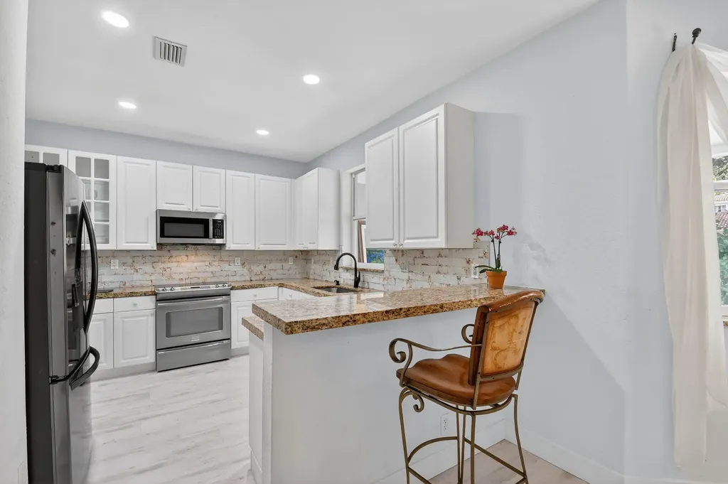 1605 E Classical Boulevard Delray Beach FL 33445