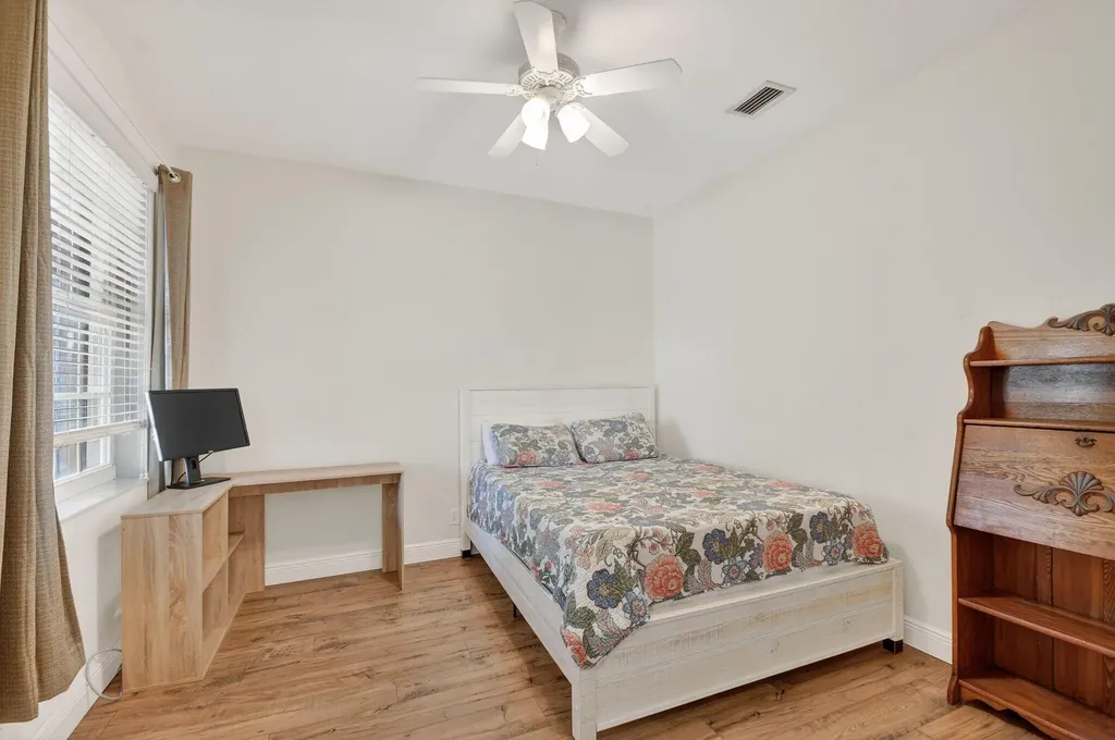 1605 E Classical Boulevard Delray Beach FL 33445