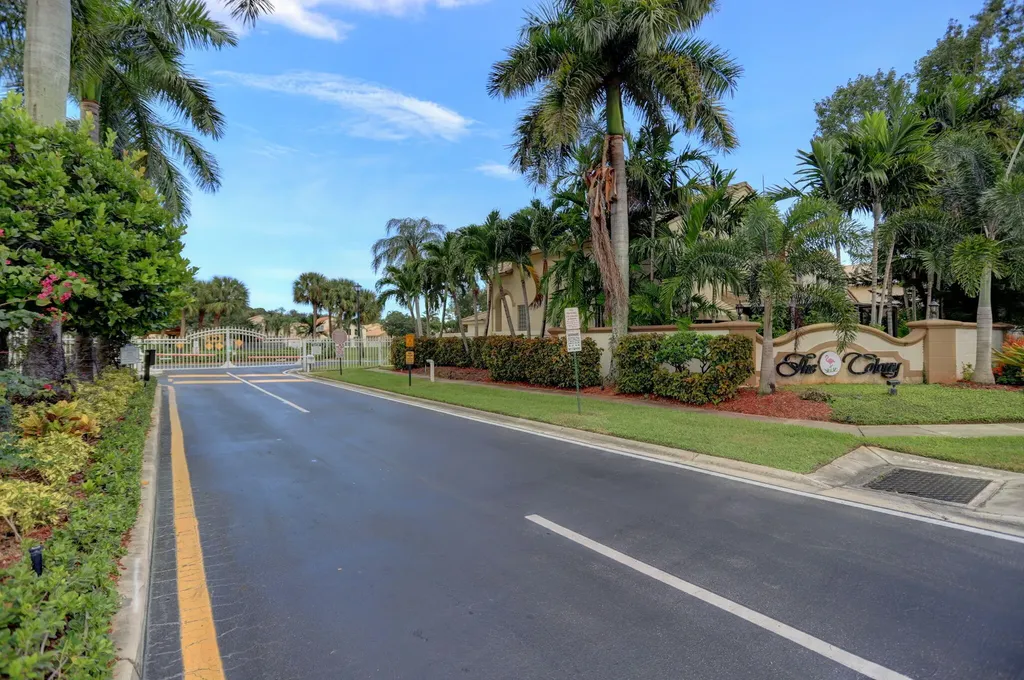 1605 E Classical Boulevard Delray Beach FL 33445