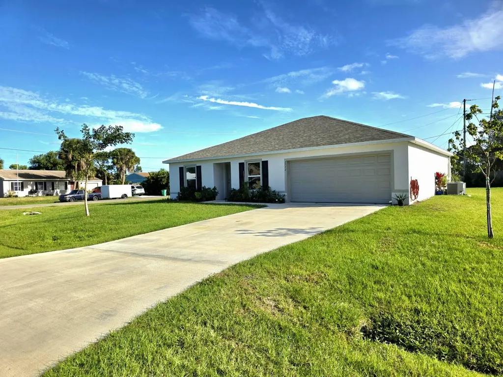2772 SE Garfield Avenue Port St Lucie FL 34952