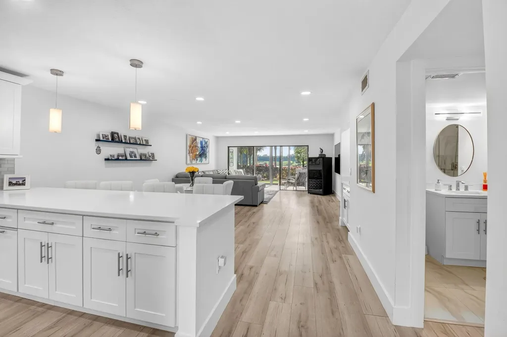 18 Westgate Lane Boynton Beach FL 33436