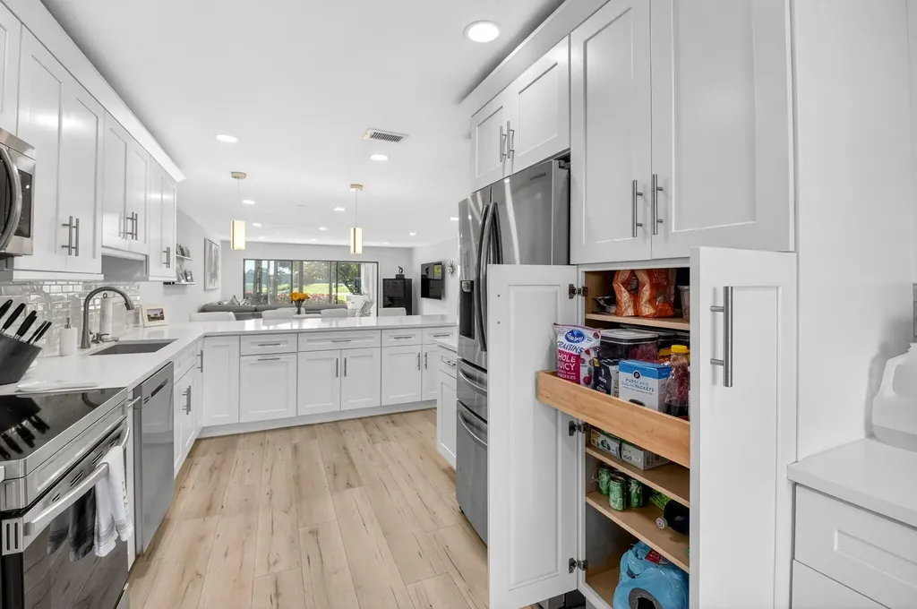 18 Westgate Lane Boynton Beach FL 33436