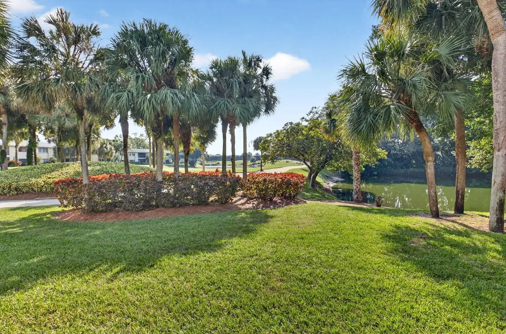 18 Westgate Lane Boynton Beach FL 33436