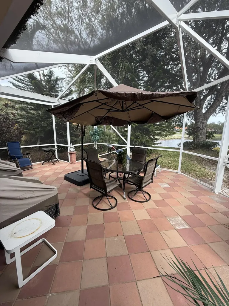222 E Tall Oaks Circle Palm Beach Gardens FL 33410