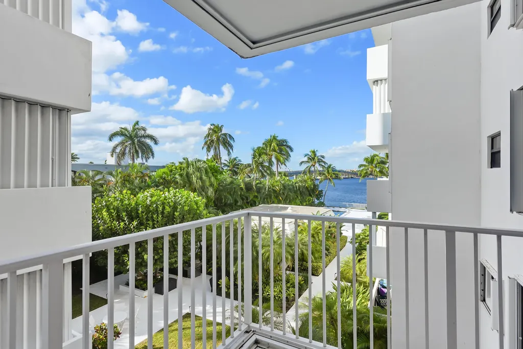 2860 S Ocean Boulevard Palm Beach FL 33480