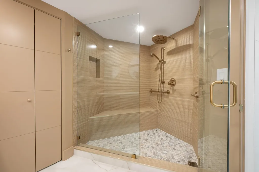 100 SE 5th Avenue Boca Raton FL 33432