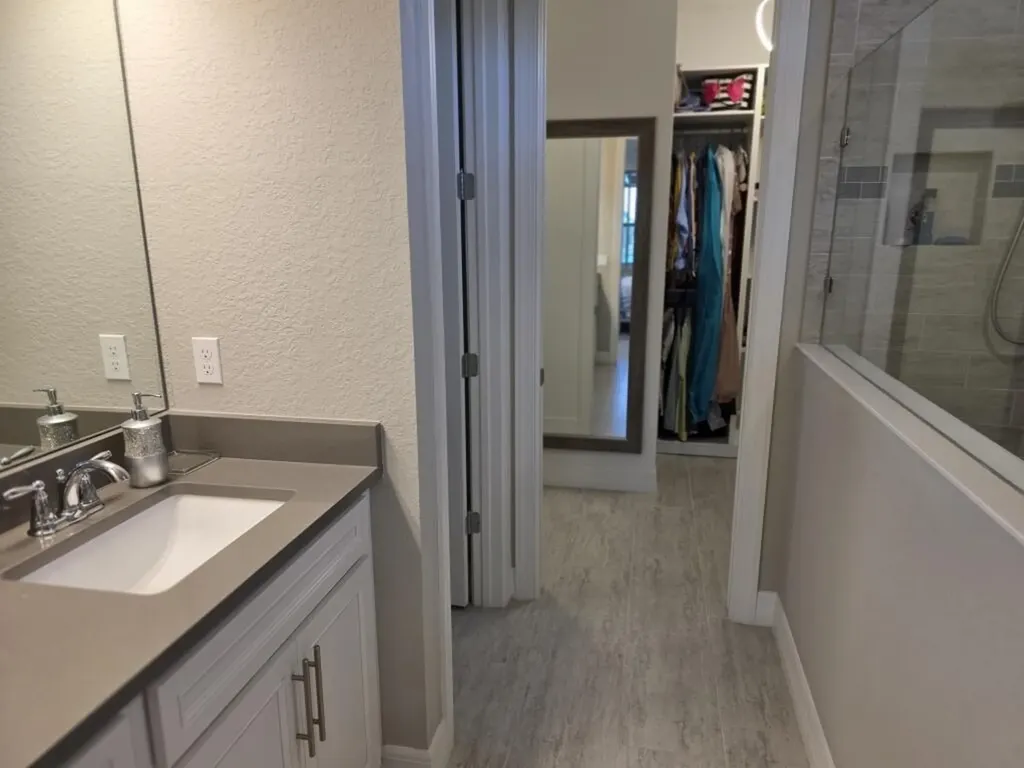 527 SE Vallarta Drive Port St Lucie FL 34984