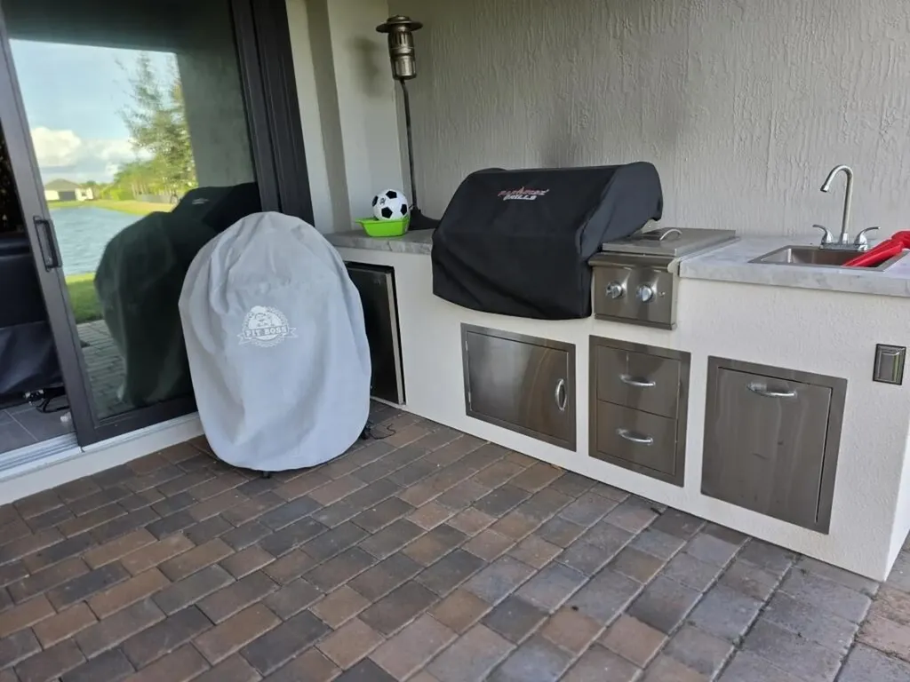 527 SE Vallarta Drive Port St Lucie FL 34984