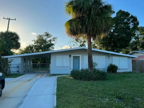 1219 S 10th Street Fort Pierce FL 34950