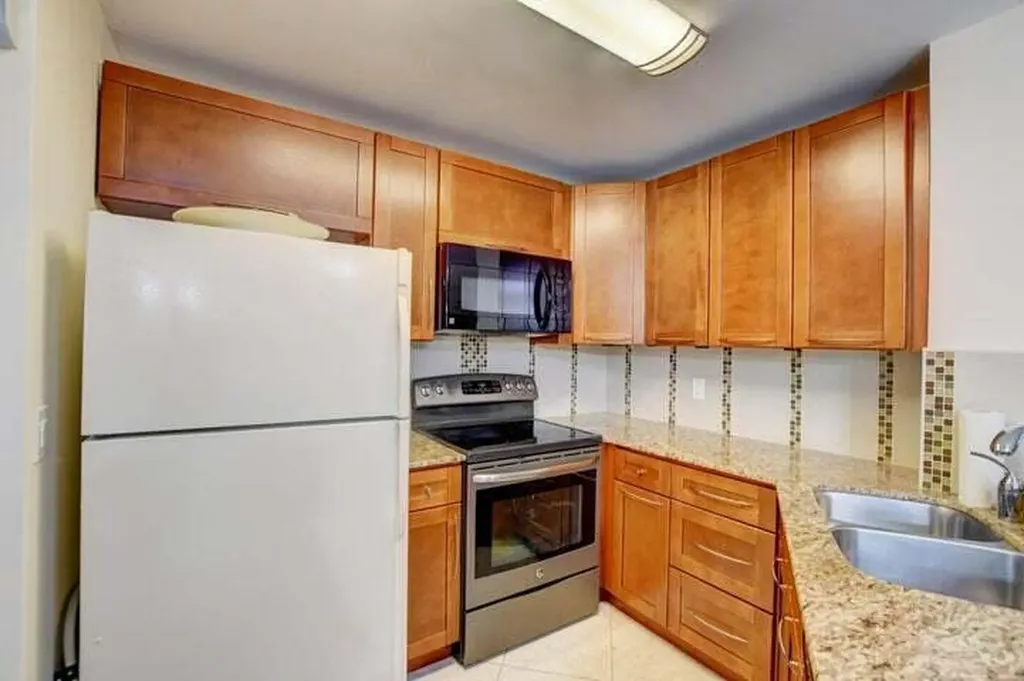 7539 S Oriole Boulevard Delray Beach FL 33446