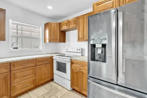 811 N B Street Lake Worth Beach FL 33460