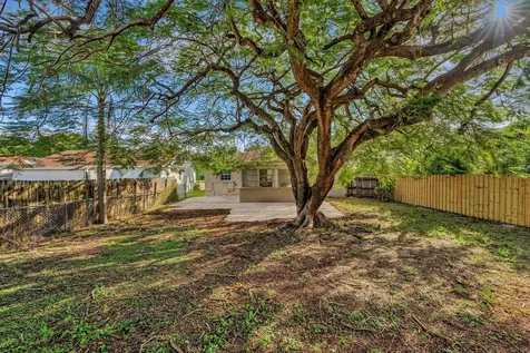811 N B Street Lake Worth Beach FL 33460