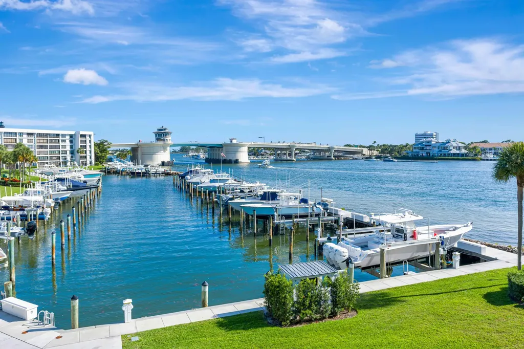 1542 Jupiter Cove Drive Jupiter FL 33469