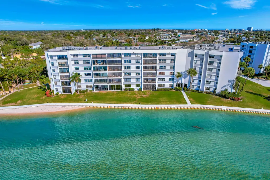 1542 Jupiter Cove Drive Jupiter FL 33469