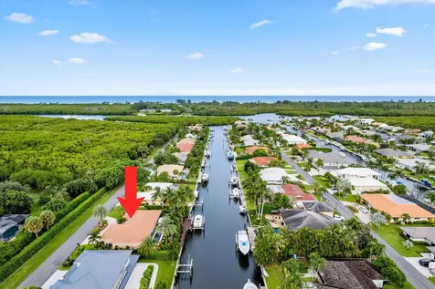 8884 SE Pelican Island Way Hobe Sound FL 33455