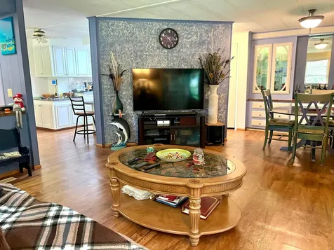 8011 SE Homestead Avenue Hobe Sound FL 33455