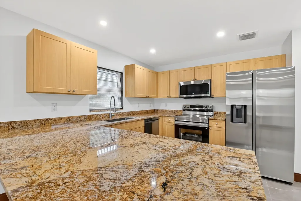 2932 Saginaw Avenue West Palm Beach FL 33409