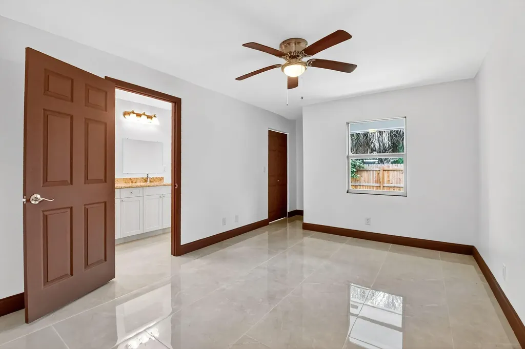 2932 Saginaw Avenue West Palm Beach FL 33409