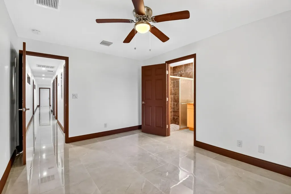 2932 Saginaw Avenue West Palm Beach FL 33409