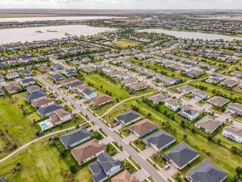 1102 Haywagon Trail Loxahatchee FL 33470