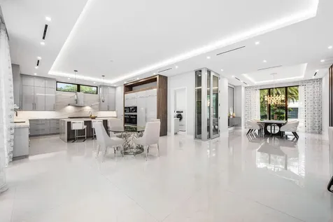 2391 Areca Palm Road Boca Raton FL 33432